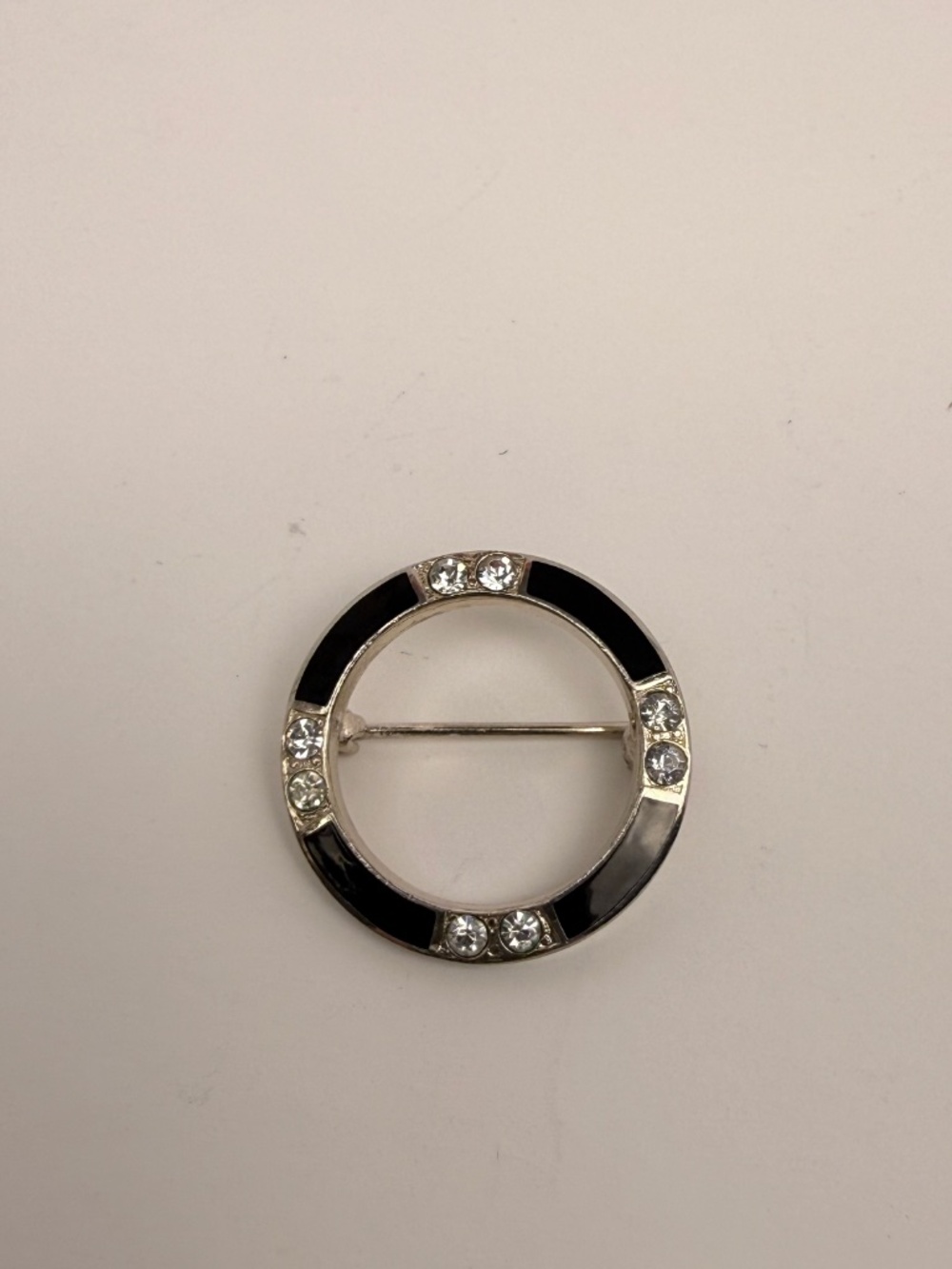 Vintage, Art Deco Enameled Silvertone Circle Brooch/Pin with Rhinestones - Picture 6 of 9
